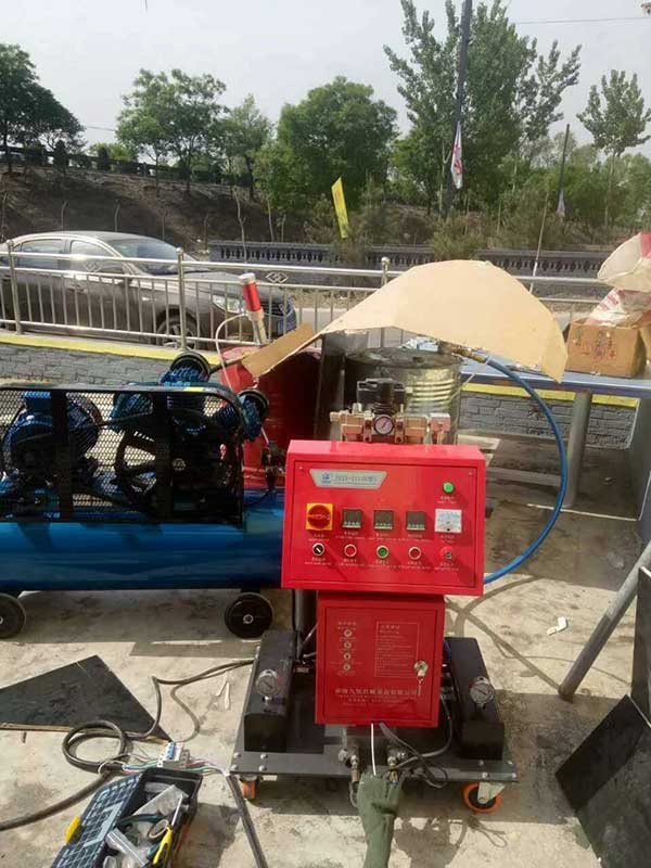 JNJX-III（E）型聚氨酯發(fā)泡機設備